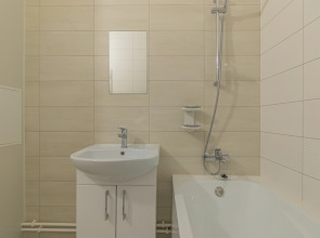 Апартаменты Двухкомнатная Квартира на Мансардном Этаже