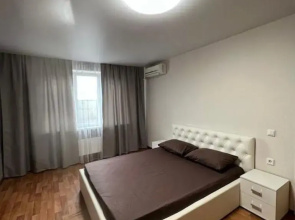 Na Ulitse Nadezhdy, 4 Flat
