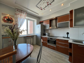 Квартира 2-комнатная Бабушкина 13а-80 Улан-Удэ КакДома