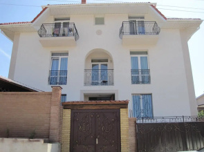 Viktoriya Guest House