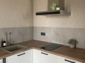 Квартира Просторная на Курсантов Кировцев