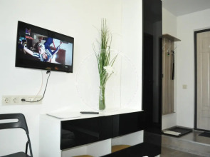 Квартира Enjoy Apartments & Studios — Акварели №3