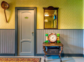 Меблированные комнаты У Дома Книги