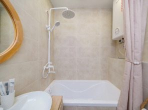 Апартаменты Уютная и новая студия в Кудепсте