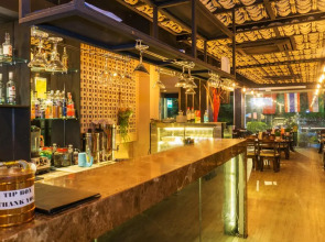 Отель Clarion Patong Beach