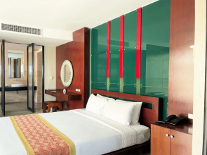 Отель Long Beach Garden Hotel & Pavilions