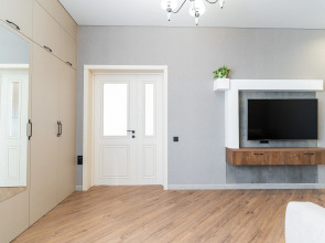 Апартаменты трехкомнатные с панорамным видом на город и море в центре Новороссийска от LetoApart