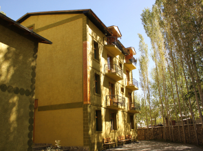 Pamir Alibaba Hotel