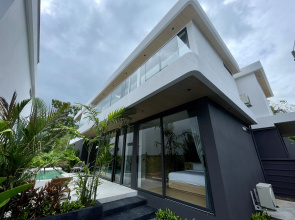 Grand Villa Aileen Villa