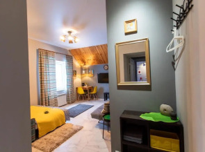 Гостевой дом Four Lions House (Фор Лайонс Хаус)