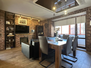 V Tsentre Loft Apartments