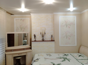 in the city center by the sea with a garden + barbecue, parking Private house