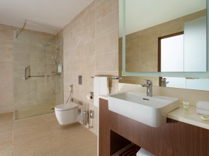 Отель Courtyard by Marriott Baku