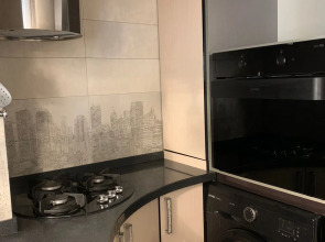 Апартаменты "Эленика" 2-х комнатная Квартира с выходом в парк в Центре города