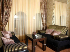 Отель Roma Yerevan & Tours