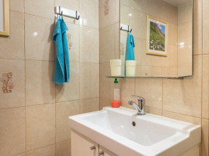 Хостел Бугров