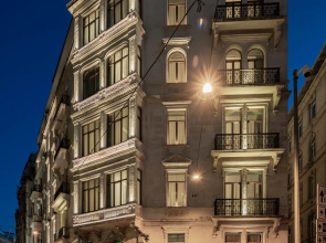 Akka Lush Taksim