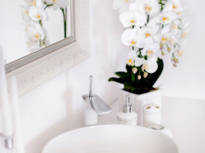 ЕвроУют Эксклюзивные дизайнерские апартаменты