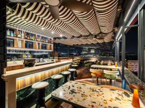 Momento Golden Horn Hotel