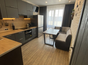 Uyutnaya V Zhivopisnom Gorode Petergof Flat