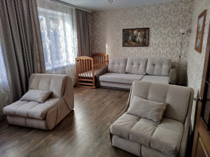 Апартаменты Уютная Двухкомнатная Квартира со Свежим Ремонтом