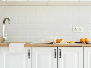 Апартаменты на 17 этаже в светлых тонах с видом на ЖК Тургенев , ФМР, Smart TV, комфорт и стиль by Depart Apart