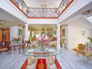 Ellania Villa