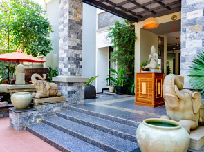 Отель Green Amazon Residence