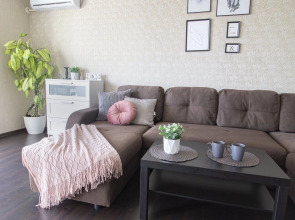 Апартаменты Двухкомнатная квартира на набережной