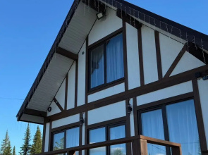 Lama Guest house