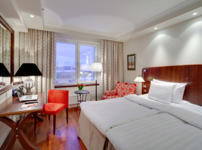 Cosmos St.Petersburg Olympia Garden Hotel