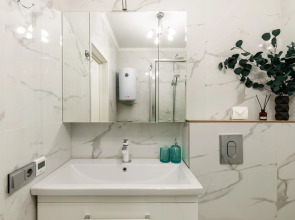 Двухкомнатные апартаменты LUX  с видом на ДОН №7