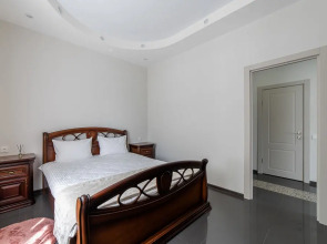 Апартаменты на улице Коммуны 2