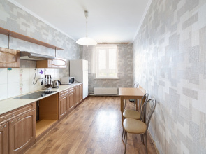 Na Shosse Kosmonavtov 213 U Planetyi Apartments