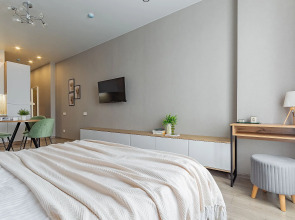 Апартаменты Просторная студия в центре на ул. Горького 23а Сова-Дом