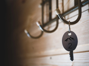 Apartments Luno Cottage