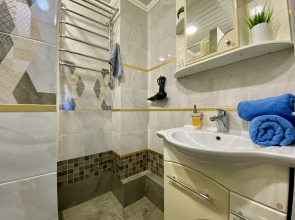 Квартира трехкомнатная рядом с цирком