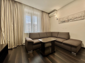 Апартаменты Прекрасная Двухкомнатная Квартира с Видом на Главный Проспект