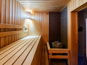 Гостевой комплекс с баней Вверх