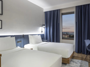 Отель Hampton by Hilton Istanbul Arnavutkoy