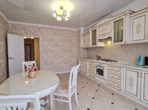 Апартаменты VIP квартиры на Московской by Sutki26