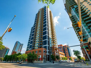 Stylish Downtown Condos by GLOBALSTAY Apart-hotel