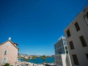 Garden Hotel