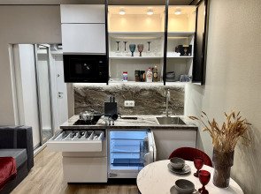 Квартира Люкс Студия в ЖК Бизнес-Класса и Дизайнерским Ремонтом