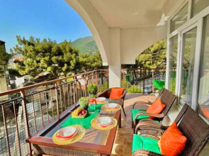 Ulucsennye trehkomnatnye apartamenty s terrasoj