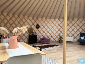 Частный дом Юрта среди сосен