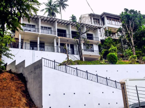Yoho Medhani Guest house
