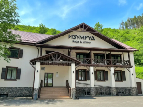 Izumrud Hotel