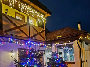 Na Beregu Ozera s Vmestimostu 18 Chelovek Private House.