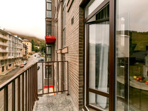 Апартаменты Жасмин от Ирины Савельевой - С лаундж-зоной и балконом- В курортной зоне- У входа в верхний Национальный парк